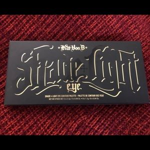 Kat Von D Shade Light eyeshadow palette